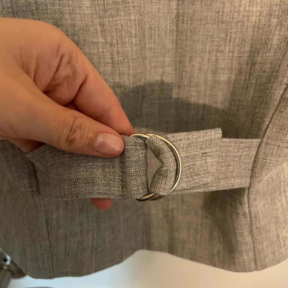 Chic Gray Button-Down Vest - image 3